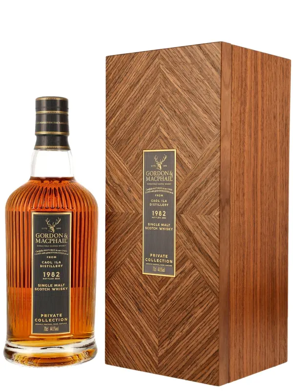 Caol Ila 40 Jahre – Vintage 1982 – Refill American Hogshead Cask No. 697 – Private Collection by Gordon & MacPhail - Single Malt Scotch Whisky