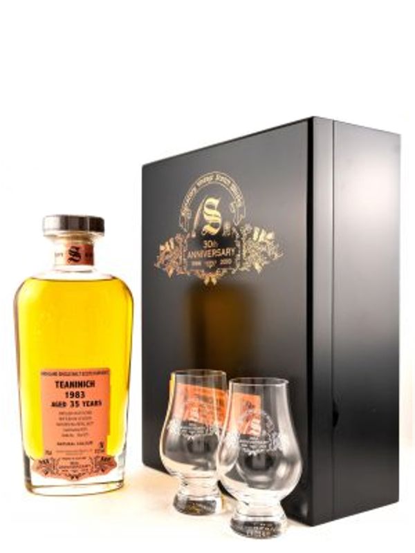 Signatory 30th Anniversary - Teaninich 35 Jahre - Vintage 1983 - Refill Butt - Cask Number 8070 - Highland Single Malt Scotch Whisky Signatory 30th Anniversary - Teaninich 35 Jahre - Vintage 1983 - Refill Butt / Cask Number 8070 - Highland Single Malt Scotch Whisky
